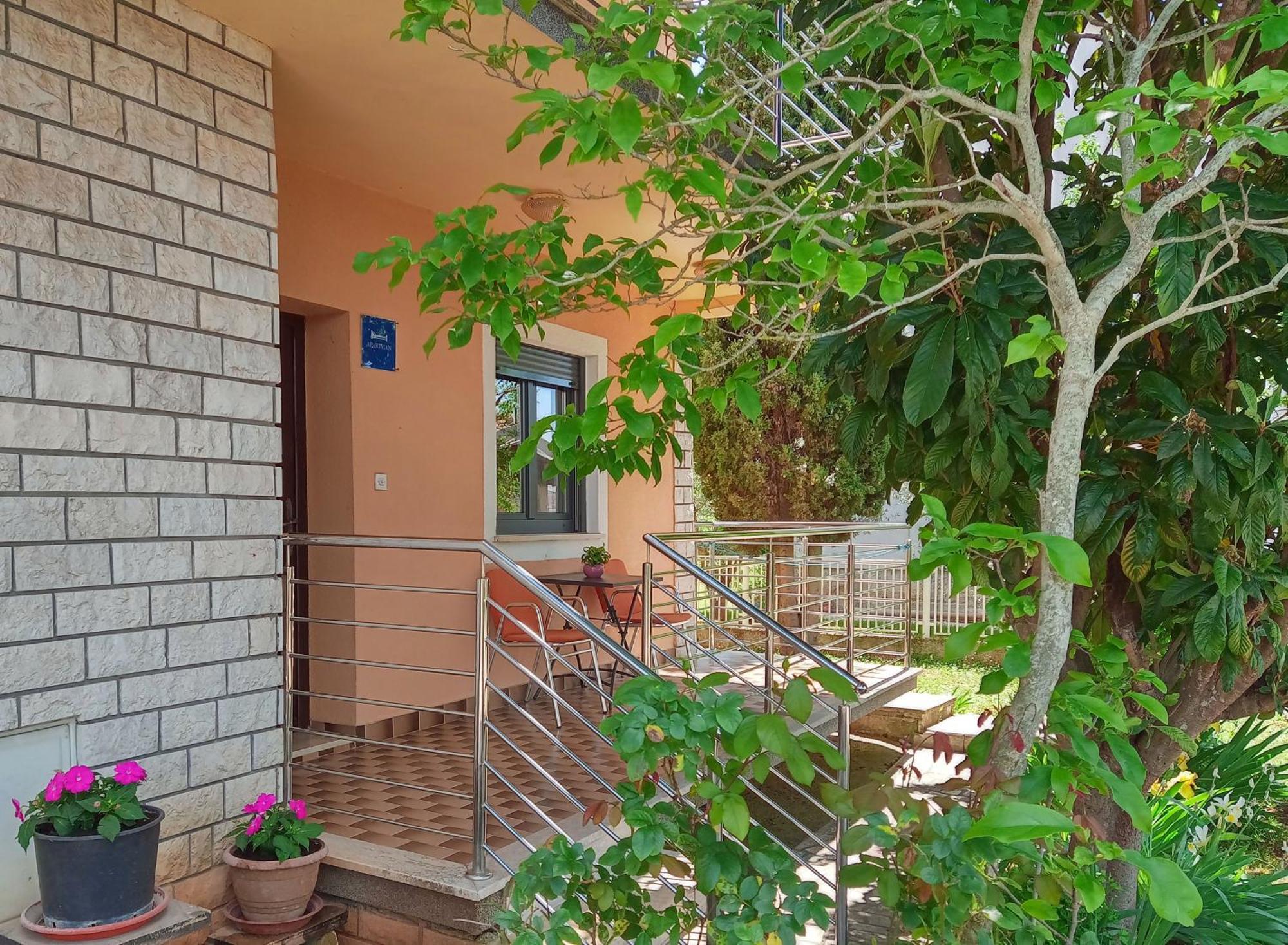 Apartments Nela Pula Exterior photo